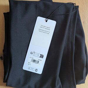 NWT Alo Yoga 7/8 Airlift Leggings in Black